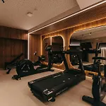 705 O'porto Hotel