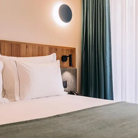 705 O'porto Hotel 4*