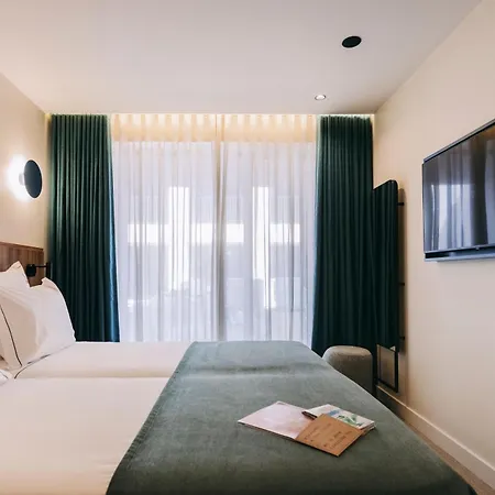 705 O'porto 4* Porto