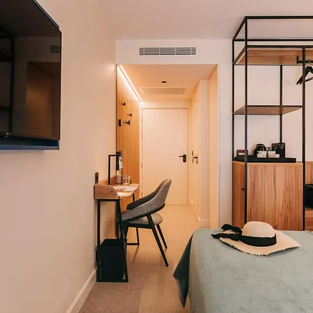 705 O'porto 4*