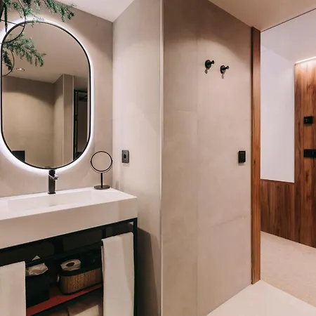 705 O'porto 4* Porto